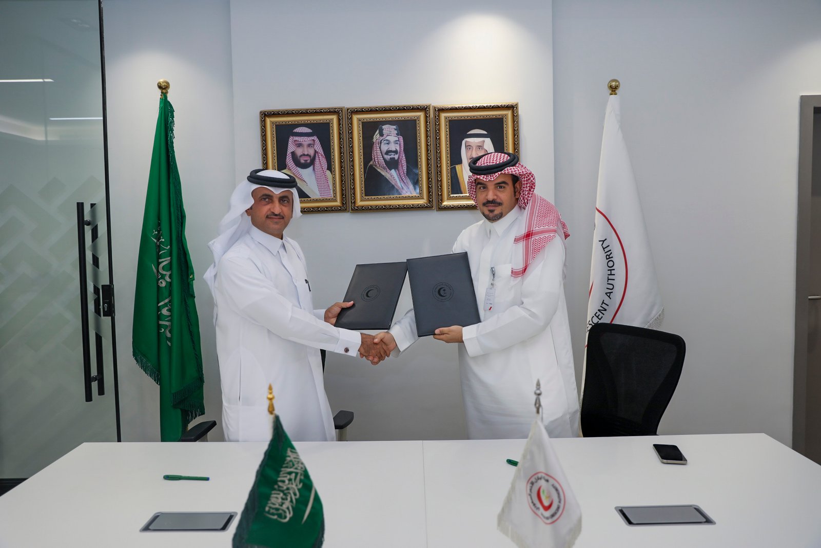 الهلال الأحمر» و«الفاو للبحث والإنقاذ » توقعان مذكرة تعاون لتعزيز الإسعافات الأولية في الخدمة المجتمعية